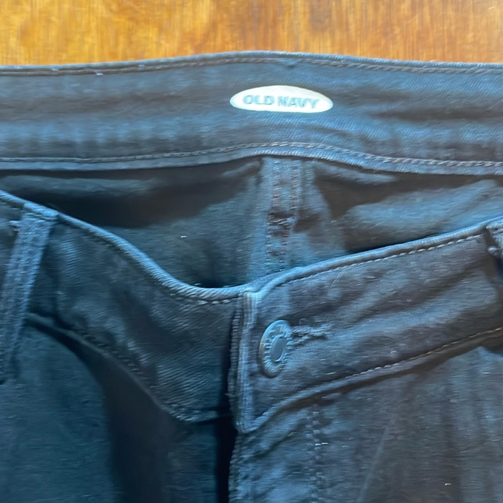 Black Jean capris